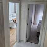 Elena Apartman